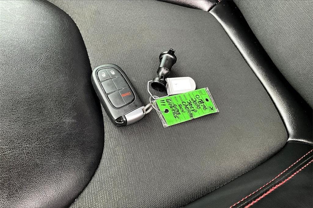 used 2020 Jeep Cherokee car, priced at $22,112