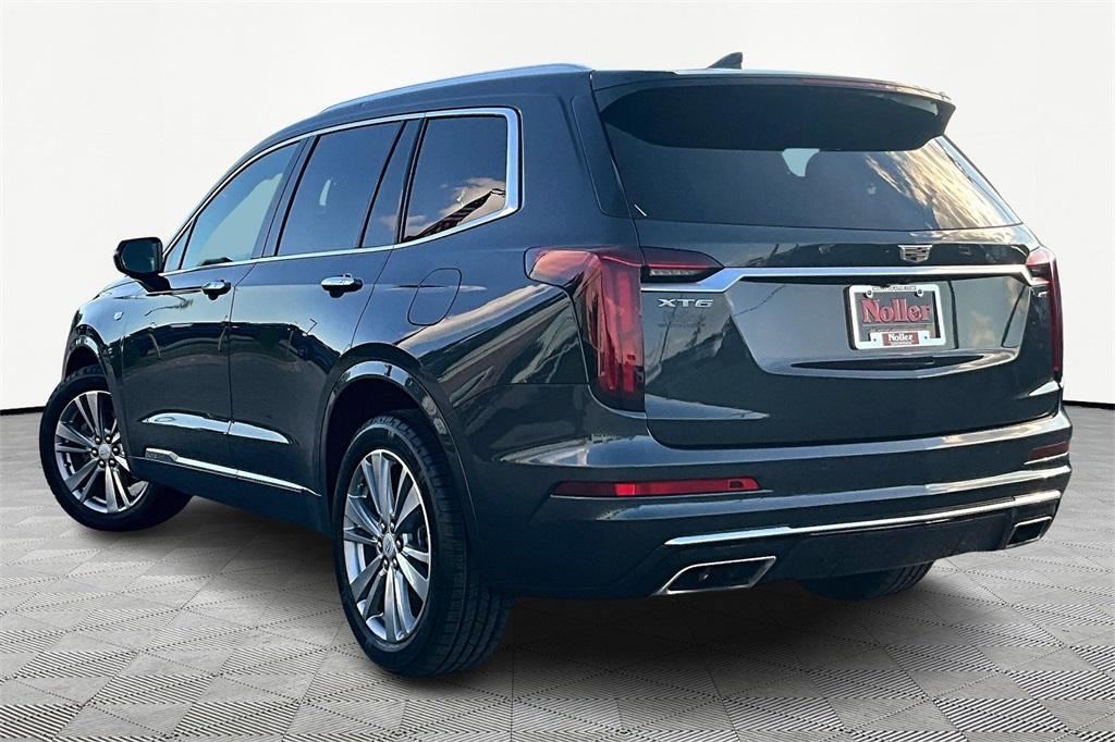 used 2023 Cadillac XT6 car, priced at $32,305