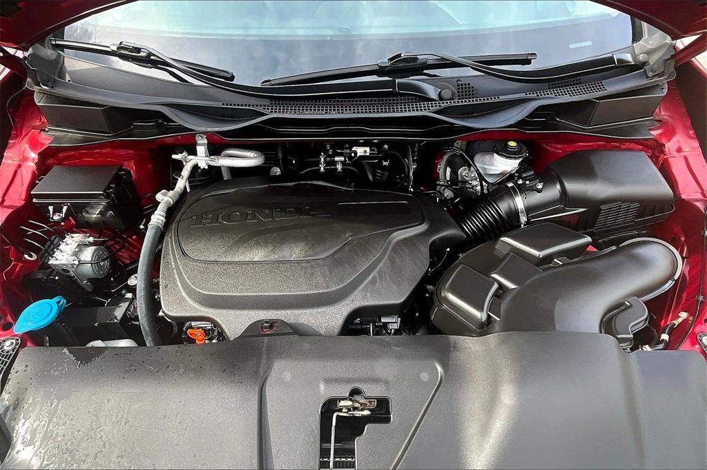 used 2024 Honda Odyssey car, priced at $45,617