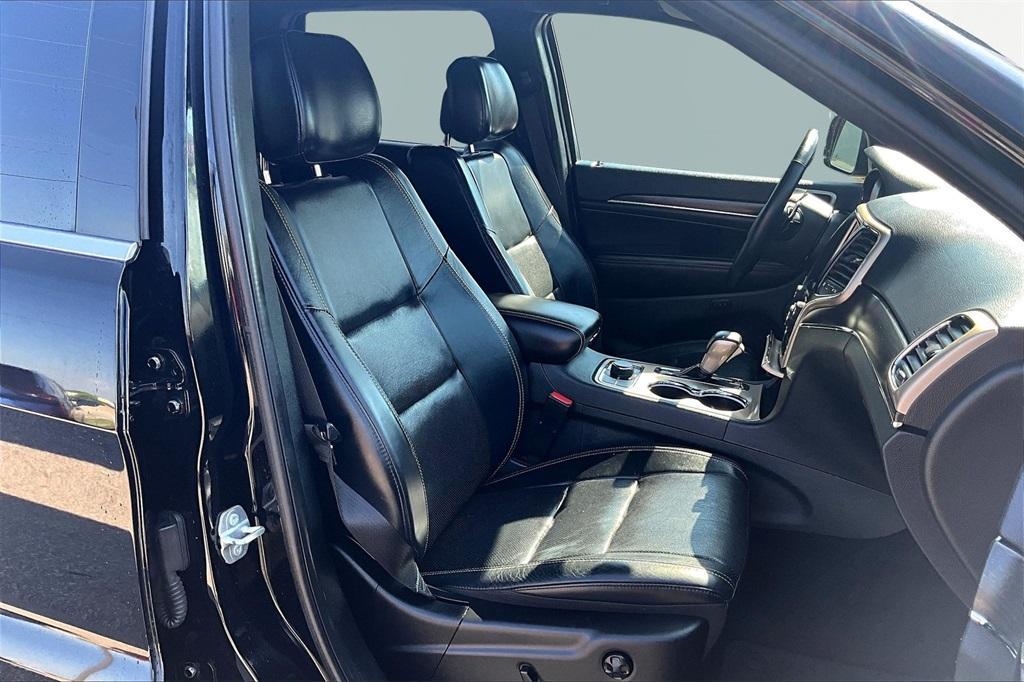 used 2017 Jeep Grand Cherokee car, priced at $16,077