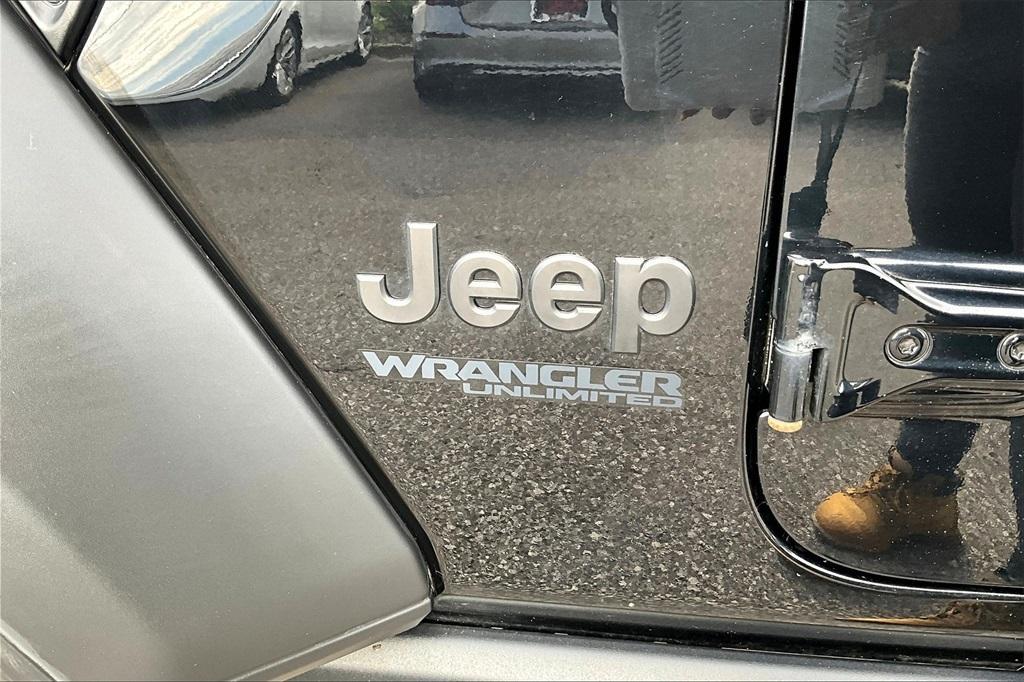 used 2021 Jeep Wrangler Unlimited car, priced at $31,097