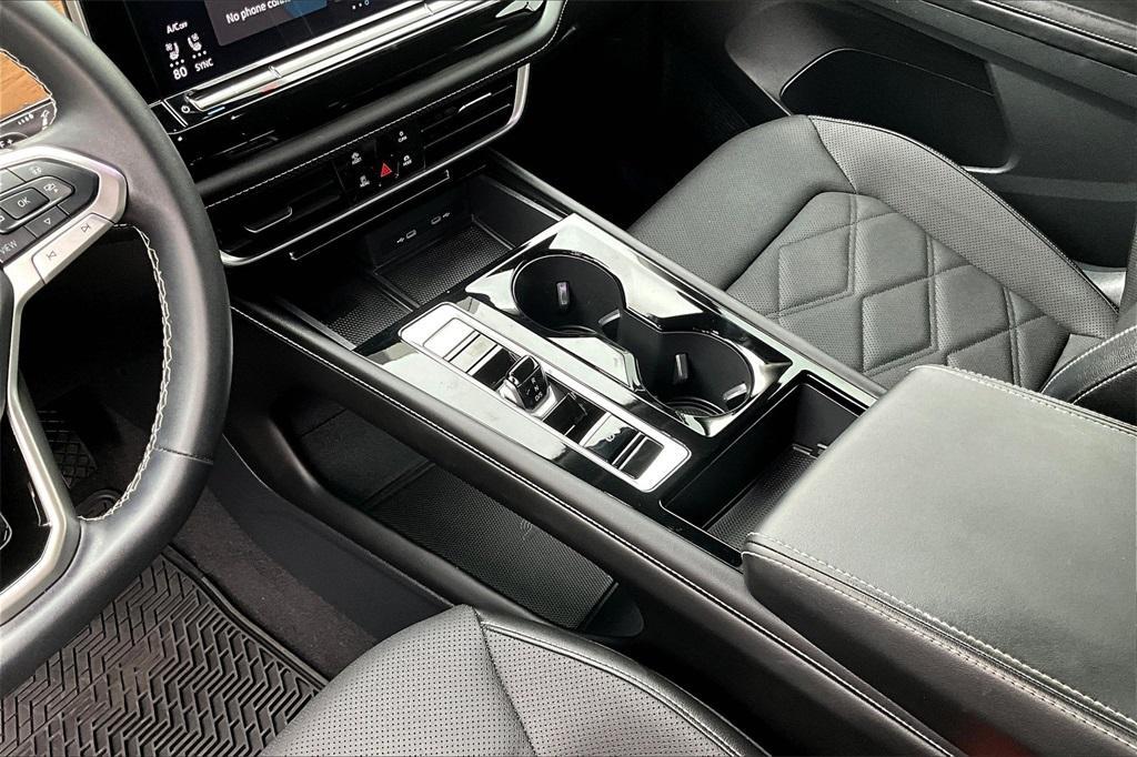 used 2024 Volkswagen Atlas car, priced at $33,587