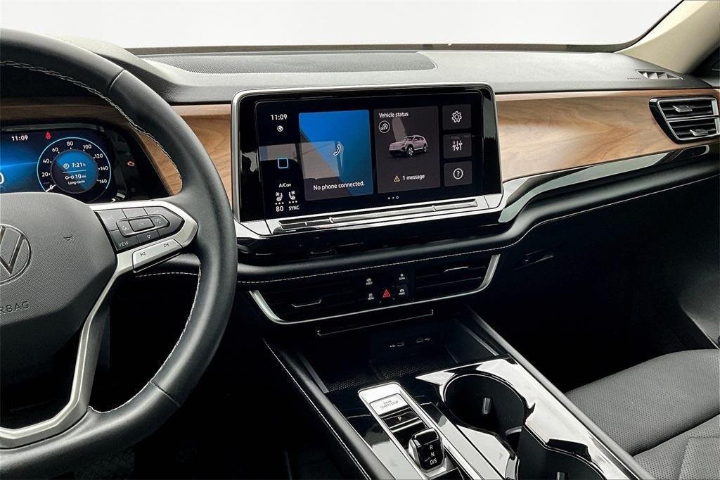 used 2024 Volkswagen Atlas car, priced at $33,587