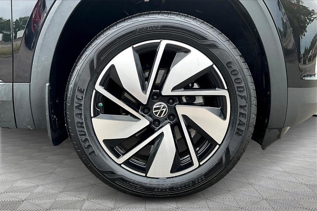 used 2024 Volkswagen Atlas car, priced at $33,587