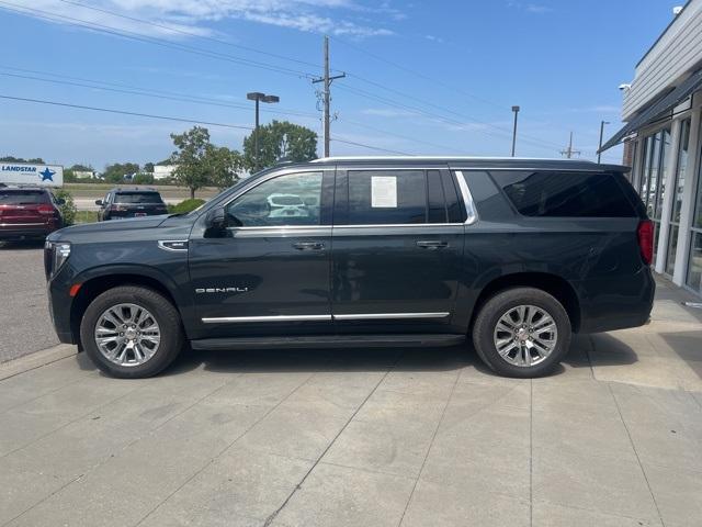 used 2022 GMC Yukon XL car, priced at $56,313