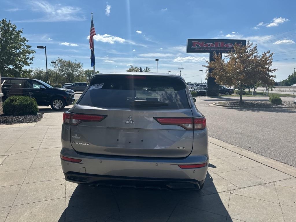 used 2024 Mitsubishi Outlander car, priced at $28,187