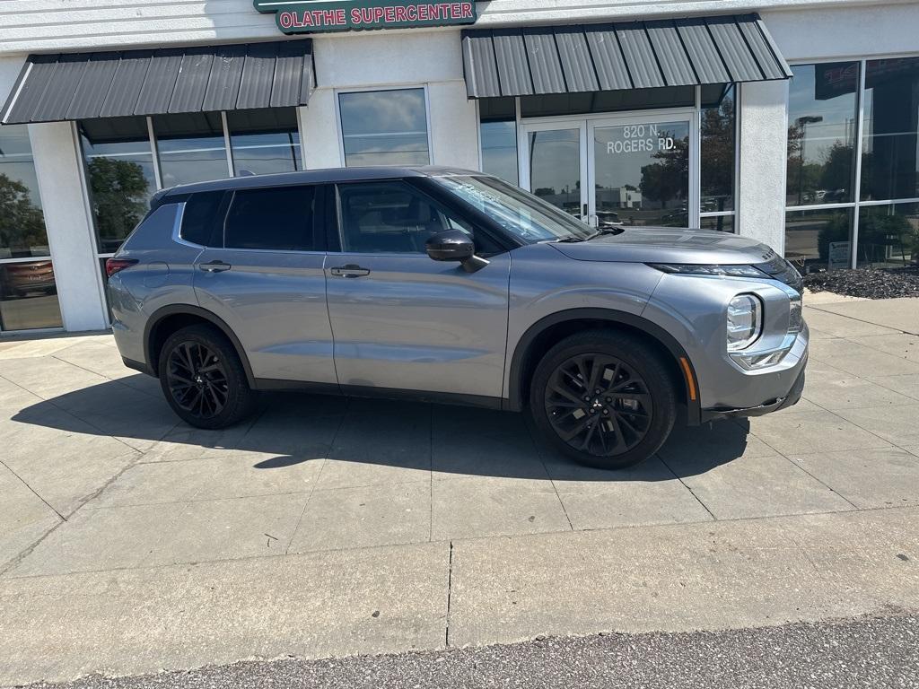 used 2024 Mitsubishi Outlander car, priced at $28,187