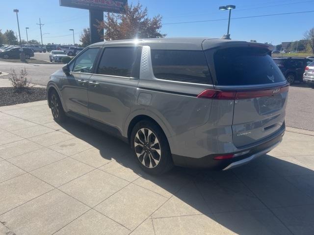used 2024 Kia Carnival car, priced at $32,883
