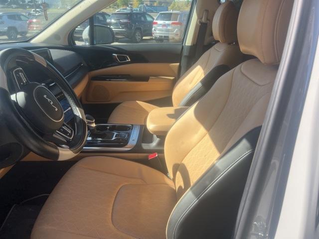 used 2024 Kia Carnival car, priced at $32,883