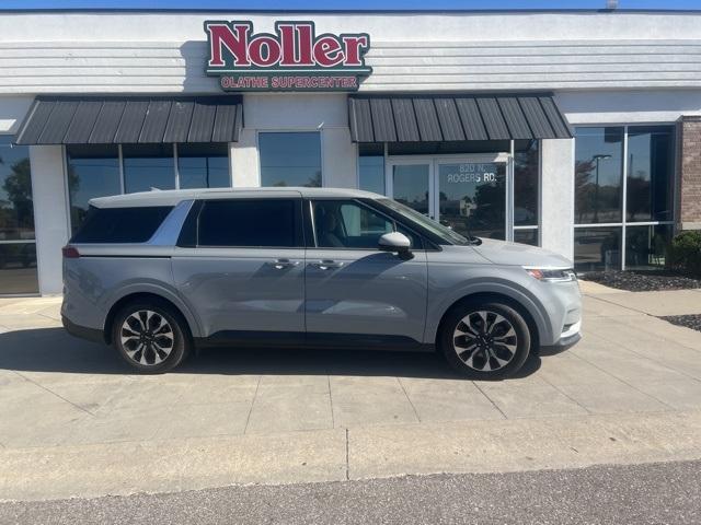 used 2024 Kia Carnival car, priced at $32,883