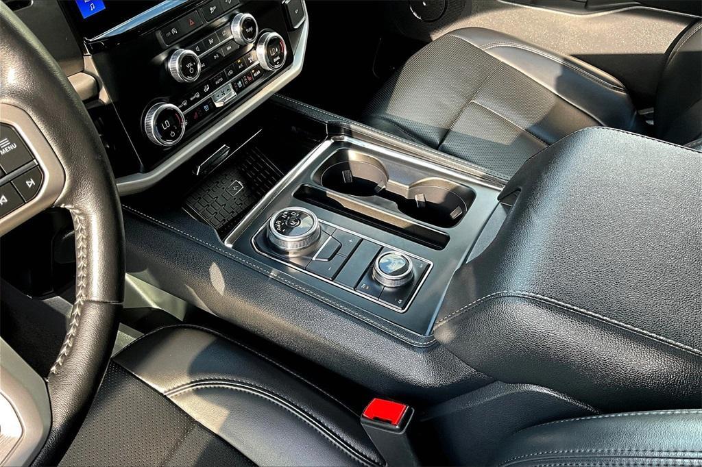 used 2024 Ford Expedition car, priced at $50,565
