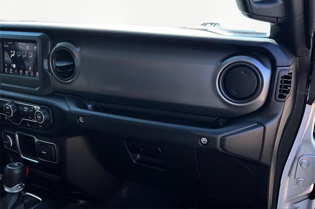 used 2022 Jeep Gladiator car, priced at $30,660