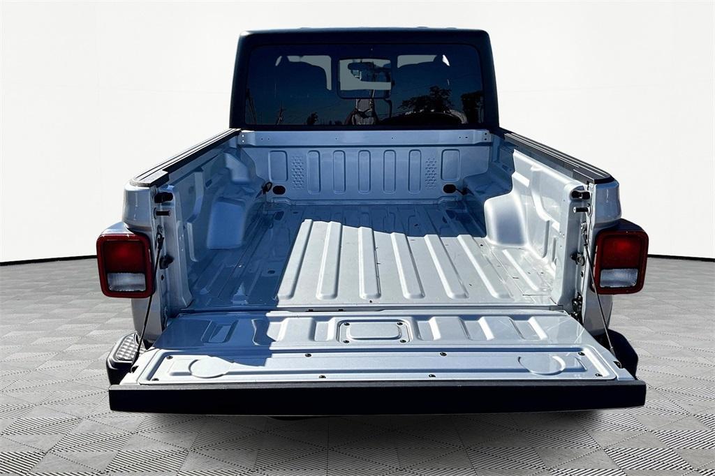 used 2022 Jeep Gladiator car, priced at $30,660