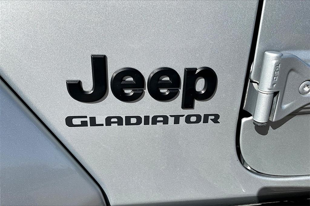 used 2022 Jeep Gladiator car, priced at $30,660
