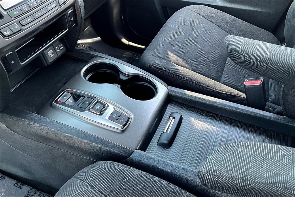 used 2022 Honda Pilot car, priced at $28,498
