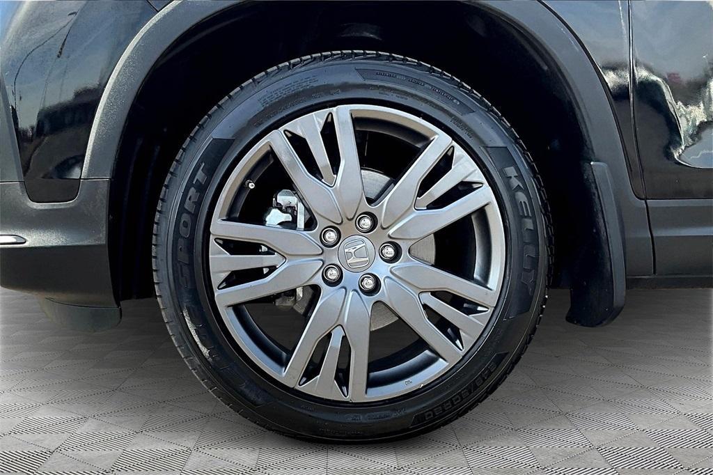 used 2022 Honda Pilot car, priced at $28,498