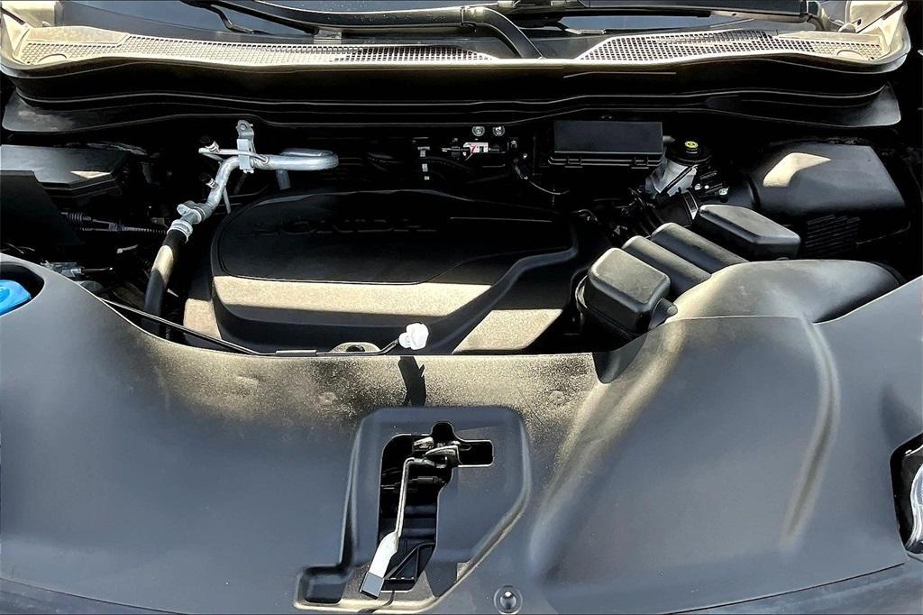 used 2022 Honda Pilot car, priced at $28,498