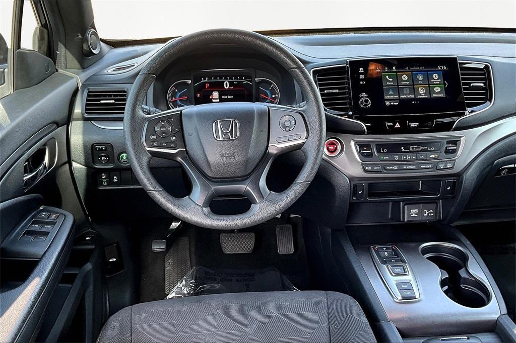 used 2022 Honda Pilot car, priced at $28,498