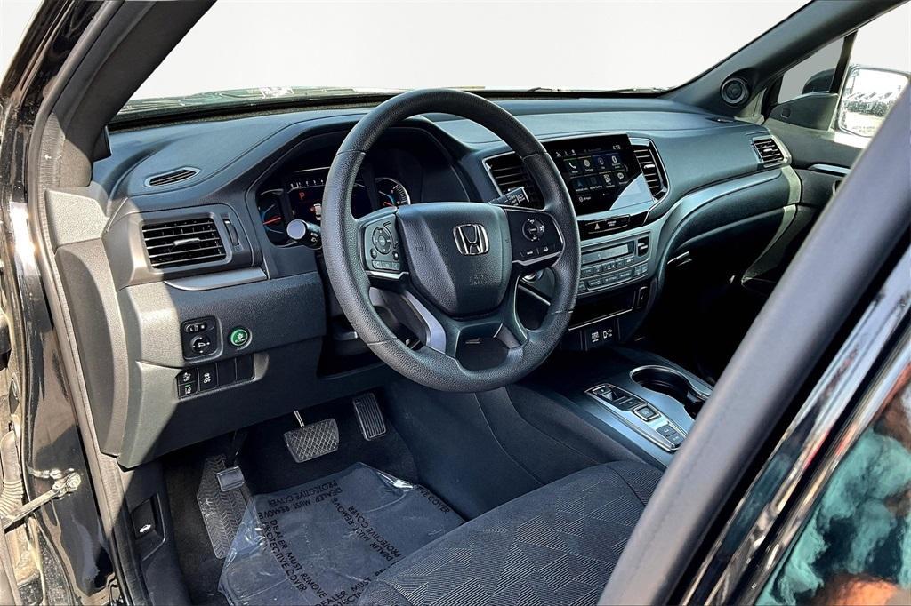 used 2022 Honda Pilot car, priced at $28,498