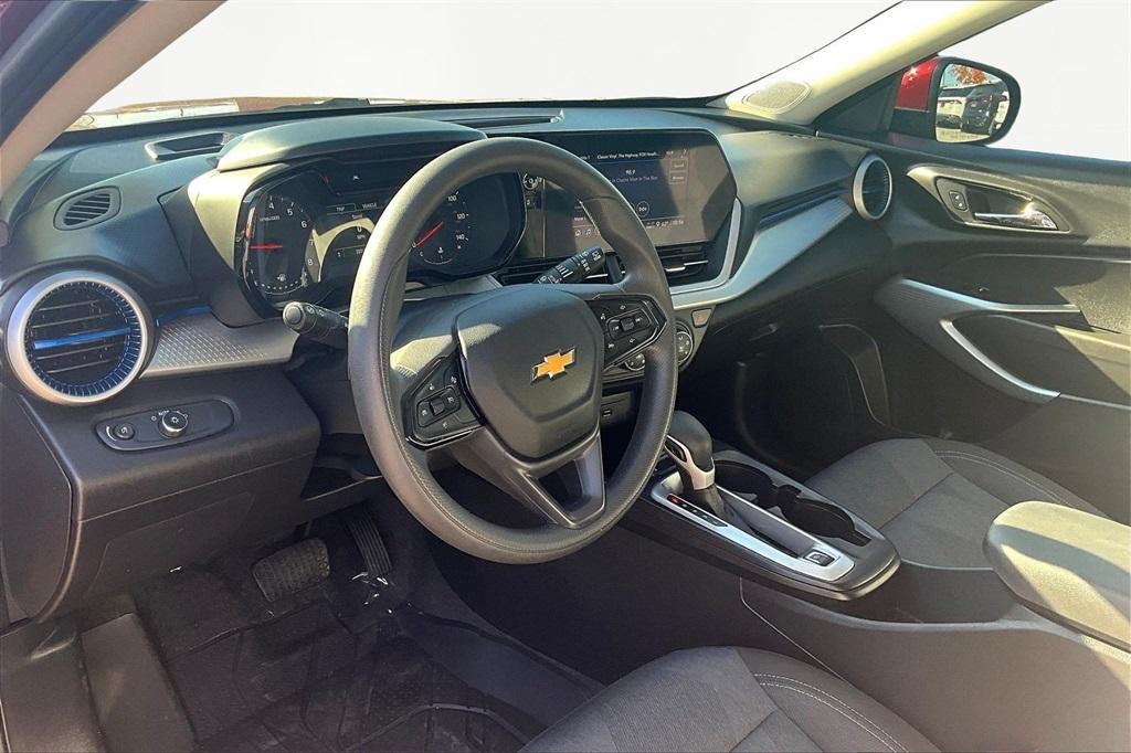used 2025 Chevrolet Trax car, priced at $21,887