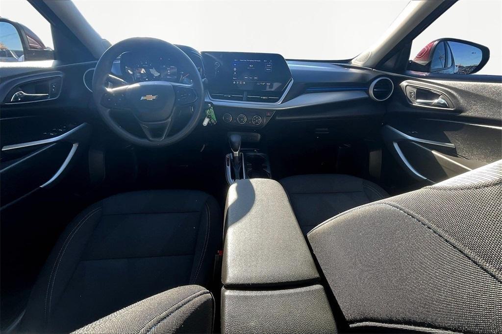 used 2025 Chevrolet Trax car, priced at $21,887