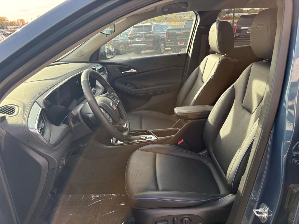 used 2025 Buick Encore GX car, priced at $28,887