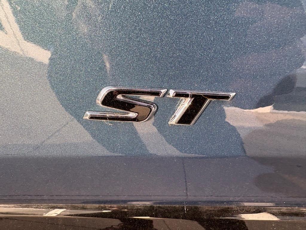 used 2025 Buick Encore GX car, priced at $28,887