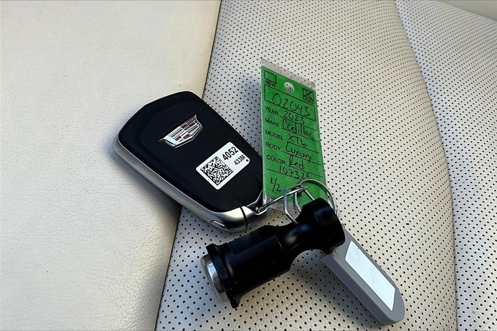 used 2023 Cadillac XT6 car, priced at $37,287