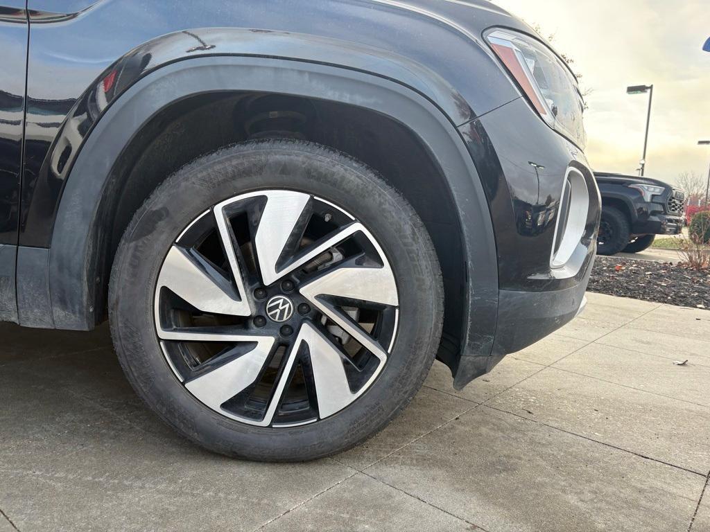 used 2025 Volkswagen Atlas car, priced at $34,487
