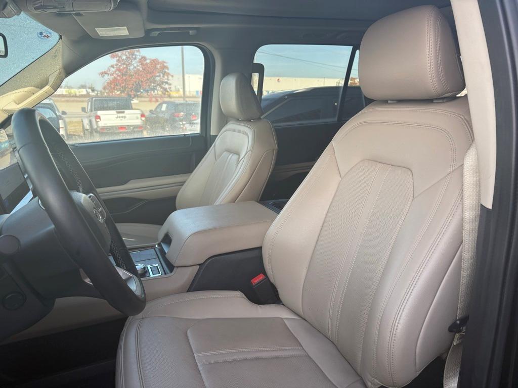 used 2024 Ford Expedition car, priced at $63,887