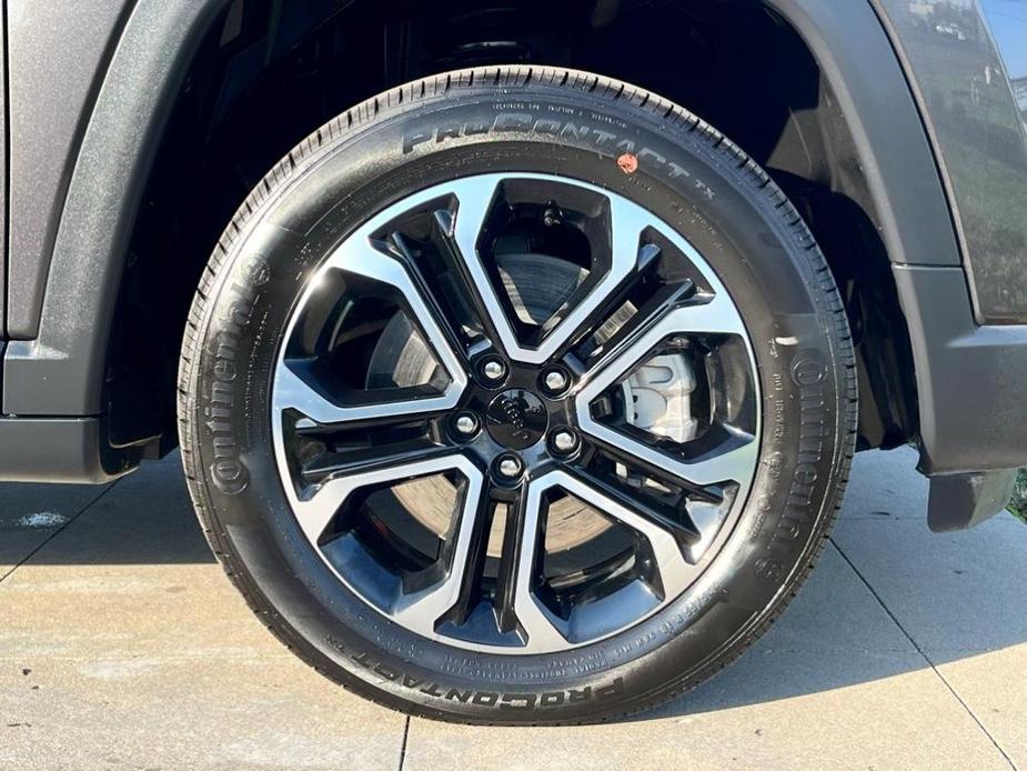 used 2023 Jeep Compass car, priced at $25,289