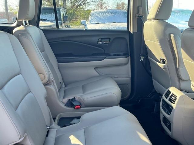 used 2021 Honda Pilot car, priced at $28,900