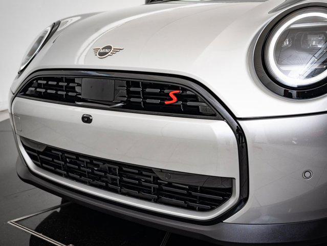 new 2025 MINI Hardtop car, priced at $37,560