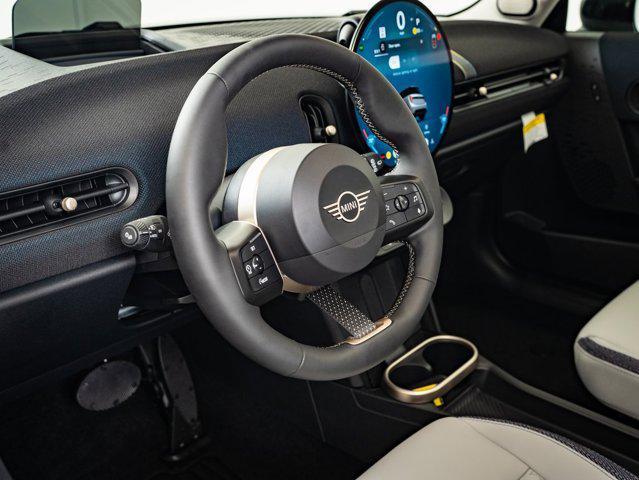 new 2025 MINI Hardtop car, priced at $37,560
