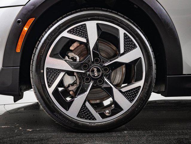 new 2025 MINI Hardtop car, priced at $37,560