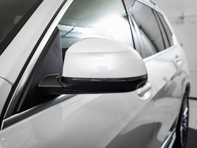 new 2026 BMW X7 car, priced at $100,485