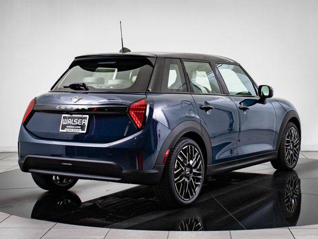 new 2025 MINI Hardtop car, priced at $39,295