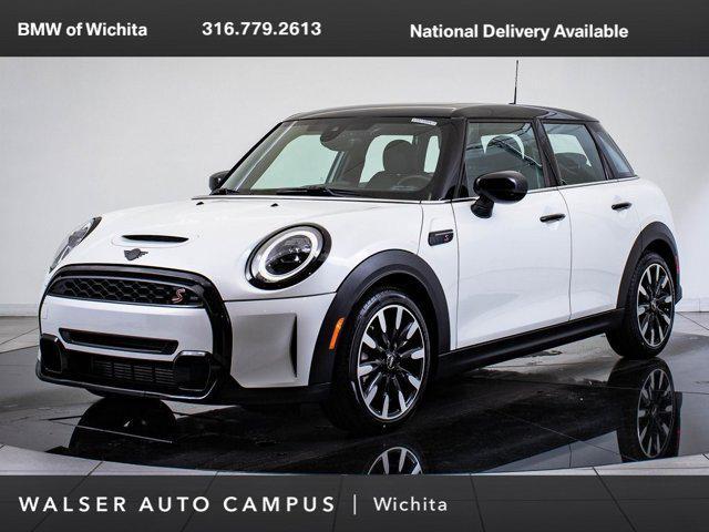 used 2024 MINI Hardtop car, priced at $36,598