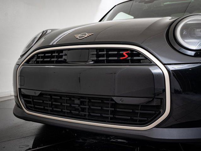 used 2025 MINI Hardtop car, priced at $32,998