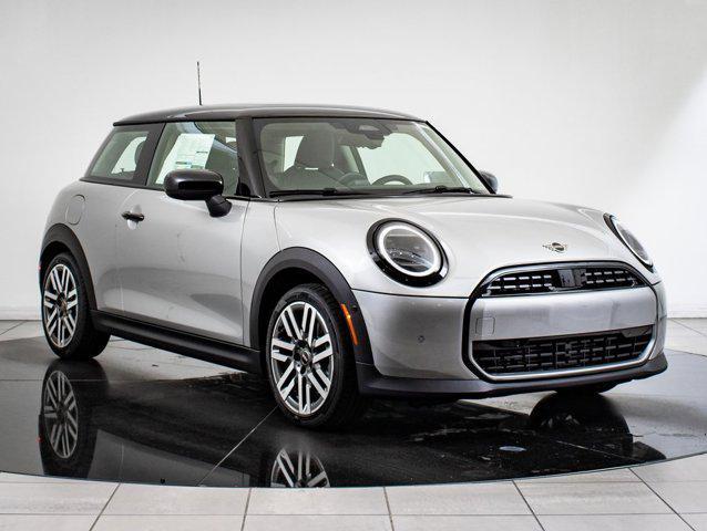 used 2025 MINI Hardtop car, priced at $28,498