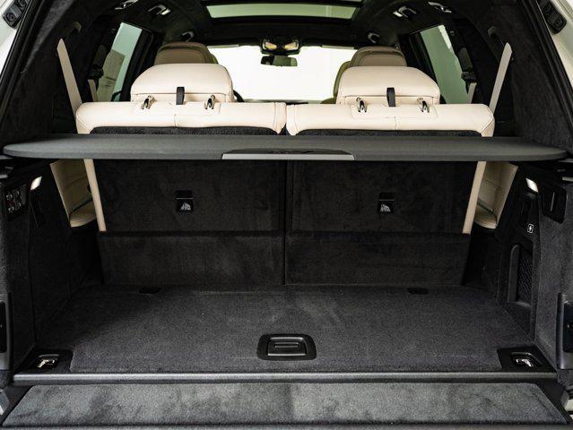 new 2026 BMW X7 car, priced at $100,855