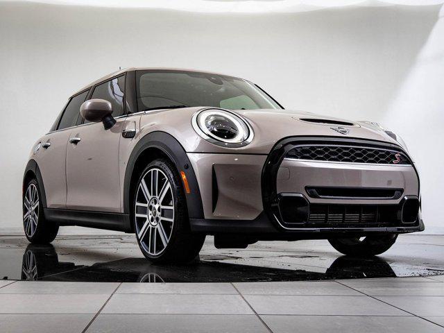 used 2022 MINI Hardtop car, priced at $29,998