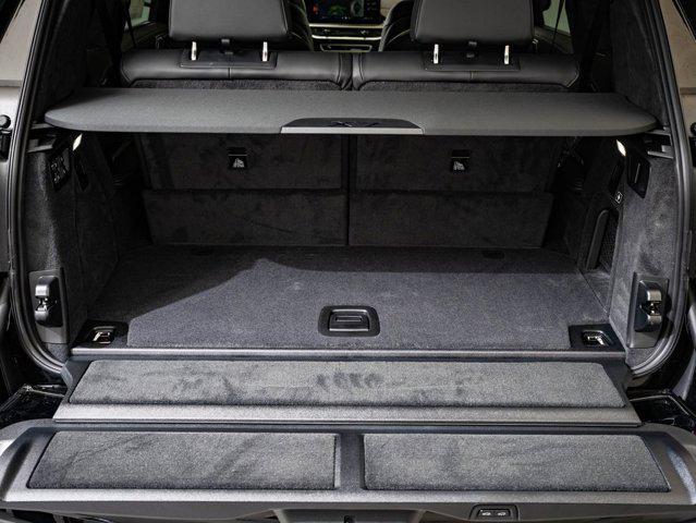 new 2026 BMW X7 car, priced at $100,785