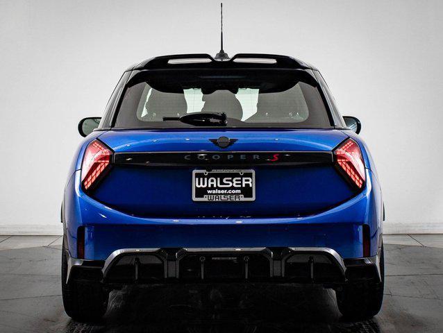 new 2025 MINI Hardtop car, priced at $41,010