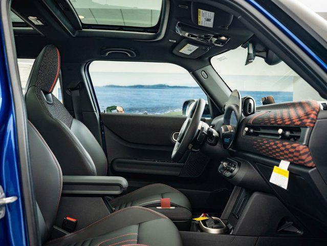 new 2025 MINI Hardtop car, priced at $41,010