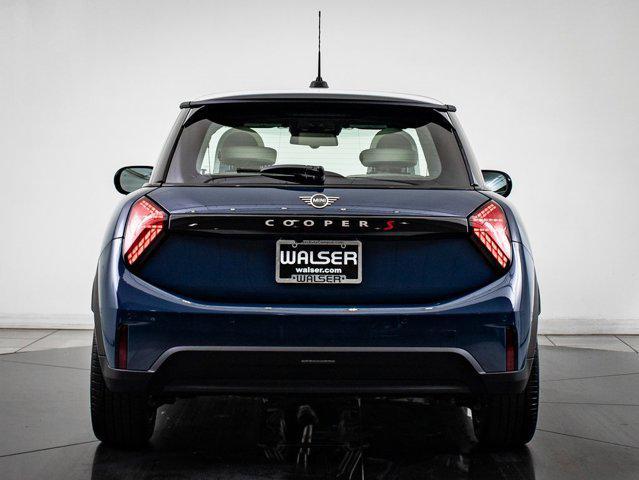 new 2025 MINI Hardtop car, priced at $38,975