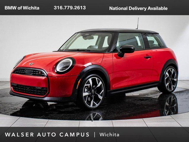 used 2025 MINI Hardtop car, priced at $33,998