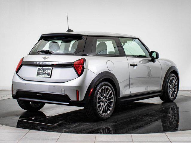 used 2025 MINI Hardtop car, priced at $32,998
