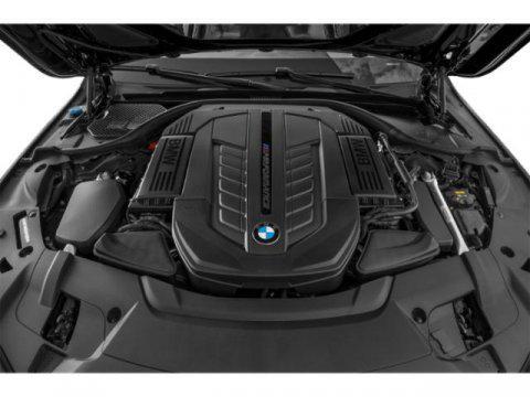 used 2022 BMW M760 car