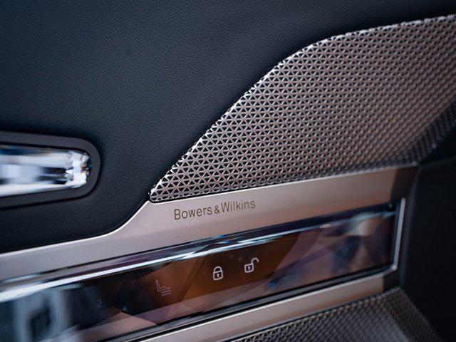 new 2025 BMW 740 car, priced at $105,925